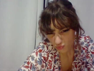 issyeden chaturbate crazy chick masturbates both holes