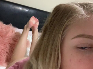 footbaddie manyvids onlyfans Blonde babe