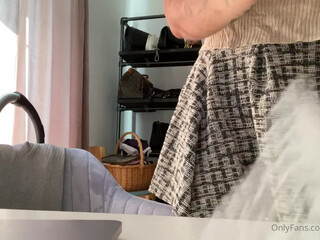 fielaursen manyvids onlyfans gorgeous bitch chatting in fries