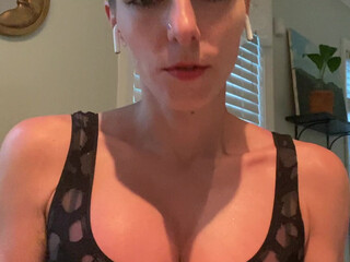 christinaqccp manyvids onlyfans dancing naked and pulling pussy