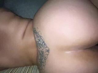 alyciastarr  manyvids onlyfans plump little devil gently massages pussy