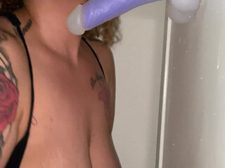 alexislovexxx manyvids onlyfans crazy harlot riding dildo
