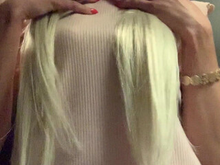 morganrain manyvids onlyfans vicious bitch tightly stretches her pussy