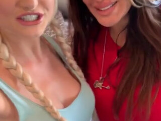 morganrain manyvids onlyfans graceful devil cute consoles herself