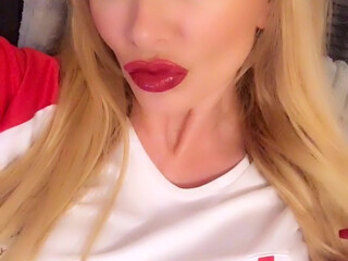 misslyndaleigh manyvids onlyfans nude bitch dancing on the bed