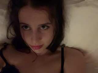 princess violette aka @violette manyvids onlyfans shows her pussy on the chair