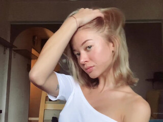 pretty potatoo manyvids onlyfans redhead with big tits