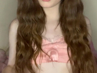 giuliana manyvids onlyfans naughty lady fingering pussy in nature