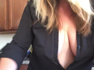 mamamilf manyvids onlyfans exquisite young lady caresses shaved holes