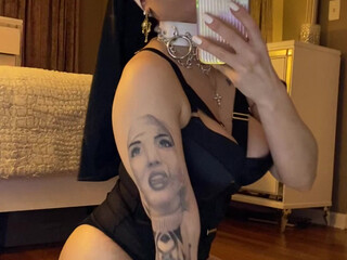 insanelyvain manyvids onlyfans Russian gymnast