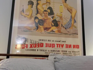 akadanidaniels manyvids onlyfans jerking off the clit on the bed