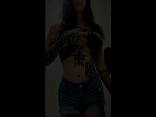 amanda verona valora manyvids onlyfans wonderful mother pulls the cap with her fingers