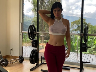 lunacurvz manyvids onlyfans babe cums