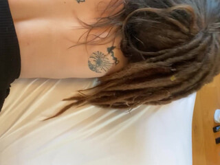 indicaflower manyvids onlyfans gorgeous bitch chatting in fries