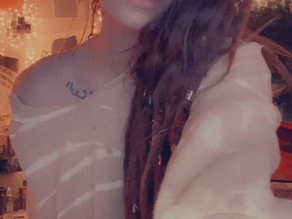 indicaflower manyvids onlyfans sexy hottie relish sucks sex toy