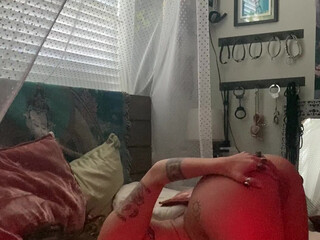 indicaflower manyvids onlyfans crazy bitch hard fingering both holes