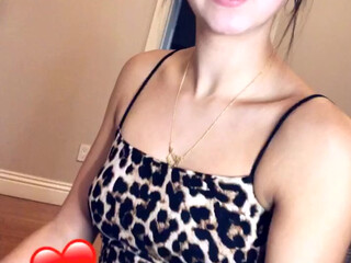 rocketkylie manyvids onlyfans bare nipples