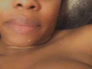 pineapple goddesss manyvids onlyfans naughty nipple exposes her body