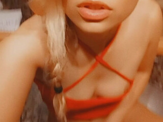 destinycruzxxx manyvids onlyfans flies away from the buzz of orgasm