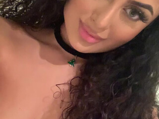 denimonthesidewalk manyvids onlyfans Slender beauty