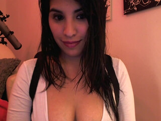 sweetpam  manyvids onlyfans Bitch chases