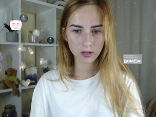 MollyMae slut satisfied