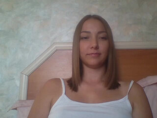 YUMMYXS cute chick jerks both holes