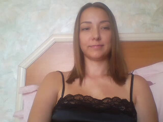 YUMMYXS nude cutie shows juicy charms