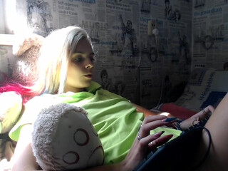 AlexaSweet2 a cool lady rides a sex toy