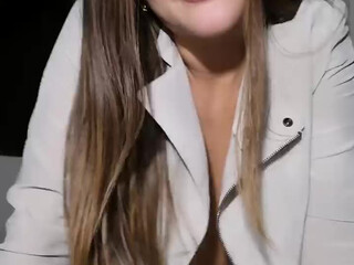 amberbennett7 black-haired prank masturbates with a vibrator