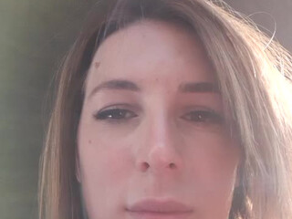 AmeliaSeen slut in stockings fucks clit