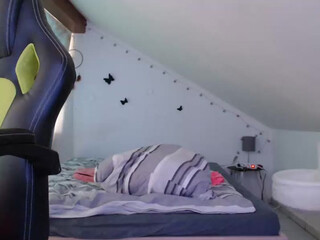 blueeye girl took off her dress