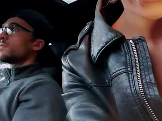 bunny vic a nice babe kneads her cunt