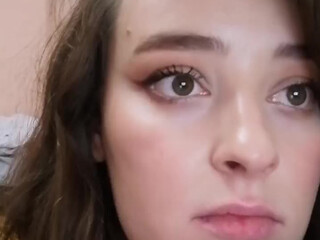 busty girl21 hot beast jerking her shaved cunt