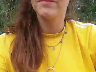 ellasparkles dancing at the pole