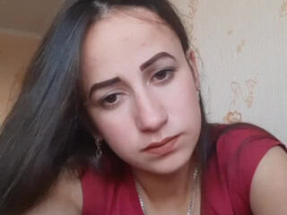 FlyFlower crazy doll sucks penis