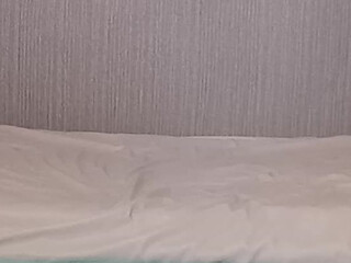 ISKUSS cute lady jerking off her cunt