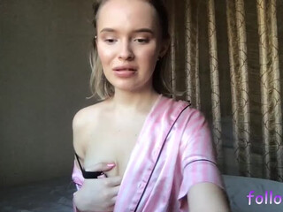 janemurrer tender small fucks herself in the pussy