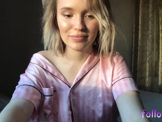 janemurrer sultry woman fiercely jerks her pussy