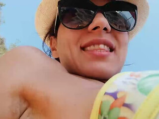 jessica 69 crazy doll sucks penis