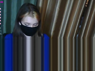 Kusaqo pretty hottie fucks herself