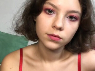 KusyaSexy nude slut masturbates shaved vagina