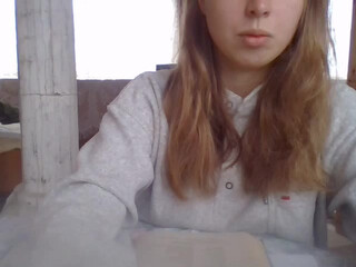 larusaloca juicy babe striptease dances