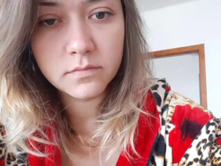 LediLola pretty lady puts on juicy vagina