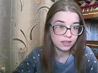 malvinella hot brunette girl gently masturbates cunt