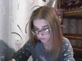 malvinella beautiful cam girl plays with sex toy