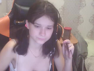 Mila18777 Incendiary lady relishly masturbates both holes