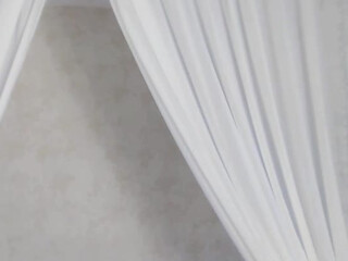 MisteriousEmilly jerking on a chair