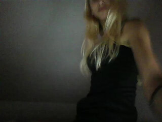 MonicaAster Showy chick