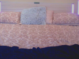 MolliaJany seductive skins dance naked